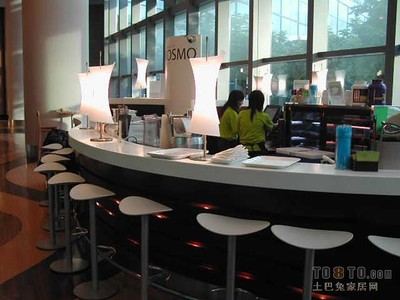 餐饮空间装修案例_效果图 - 香港数码港咖啡厅设计 - 设计本